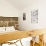 Апартаменты My Little - Charming House In Miragaia,