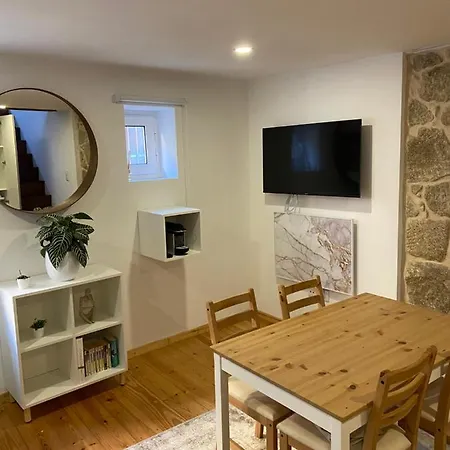 아파트 My Little - Charming House In Miragaia, 포르투